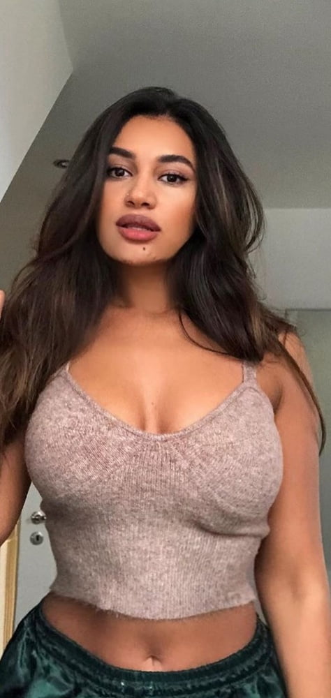 Sexy Schlampen
 #88789515