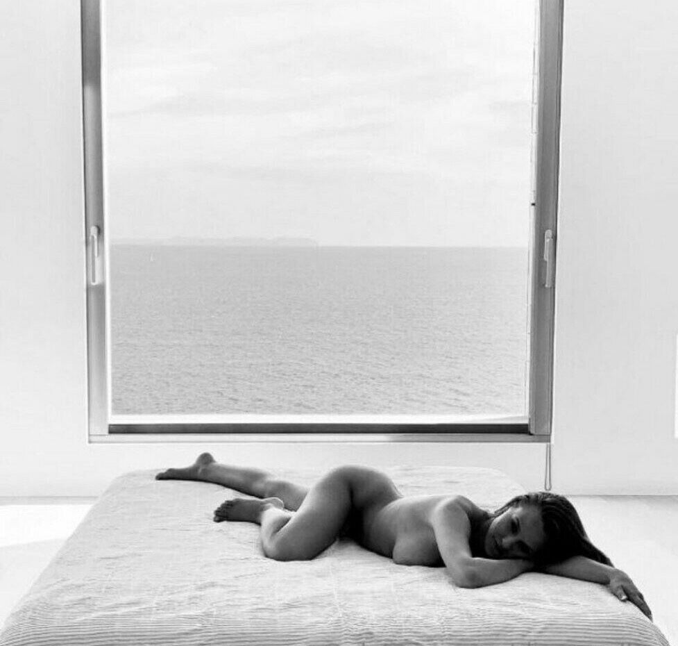 Laura Mueller desnuda #109600296