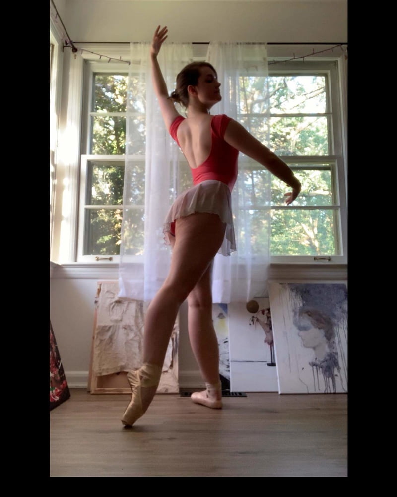 Ballerina Schlampe caitlin
 #80988397