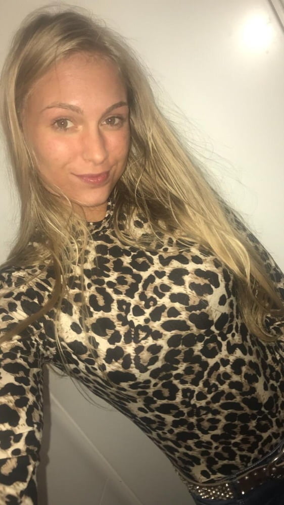 Dutch slut girl Elise aka Siswet19 exposed #82041637