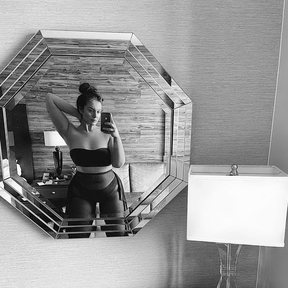 Larissa - The perfect bombshell (B&amp;W edition) #102238165