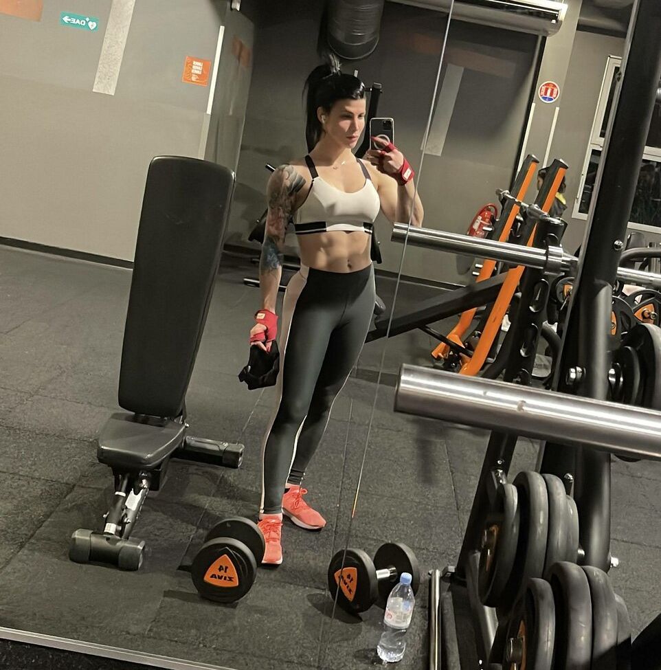 Victória Carvalho desnuda #108319381