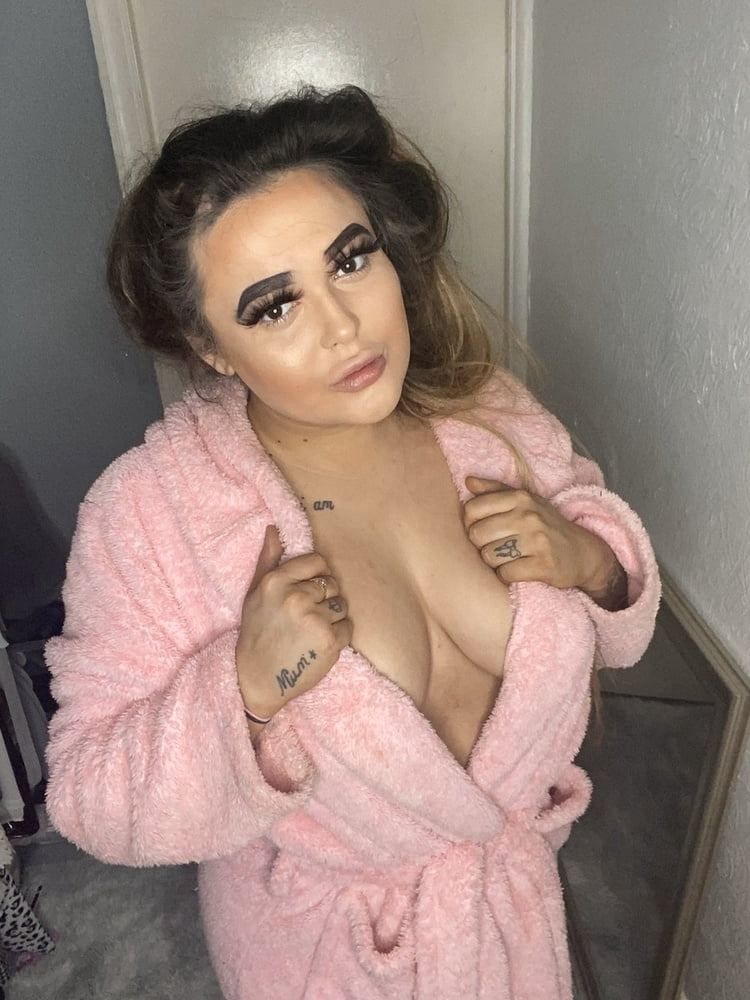 Sexy come cazzo chunky chav slut
 #100260857