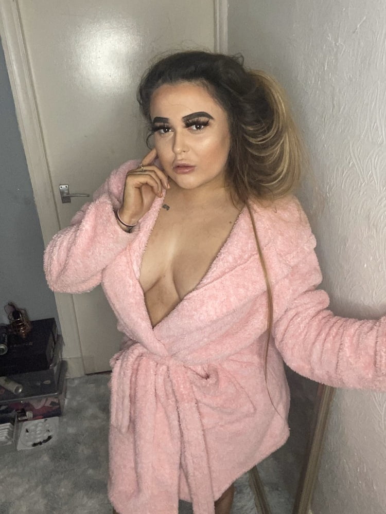 sexy as fuck Chunky Chav Slut #100260859