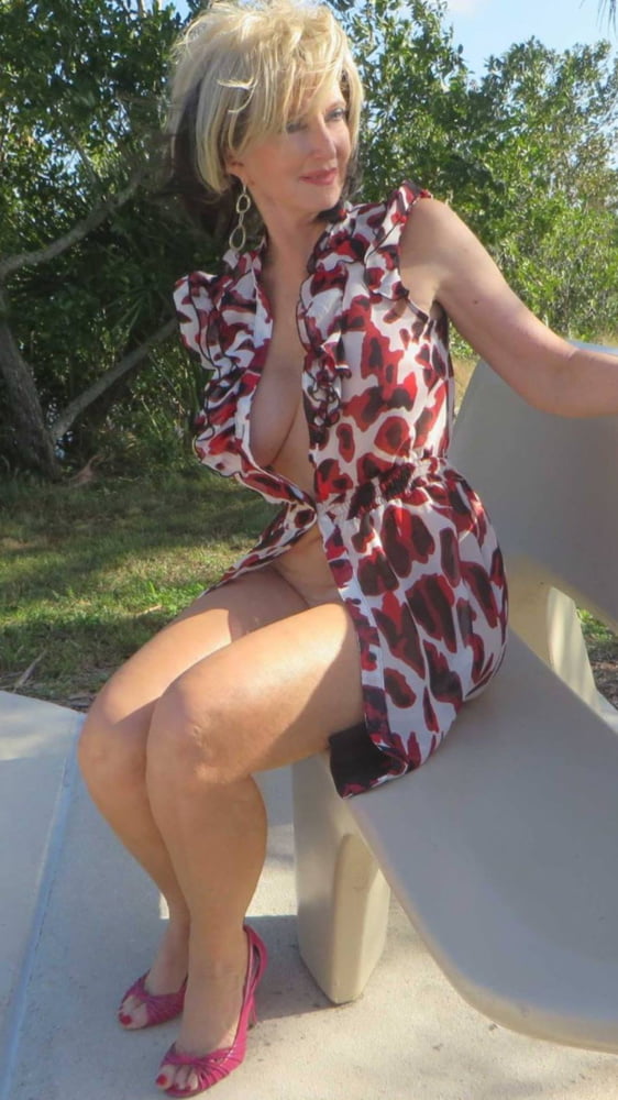 Elegante, schlüpfrige, trashige Huren 25
 #93985569