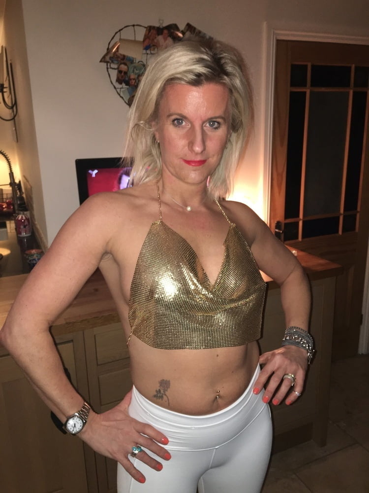 Elegante, schlüpfrige, trashige Huren 25
 #93985630