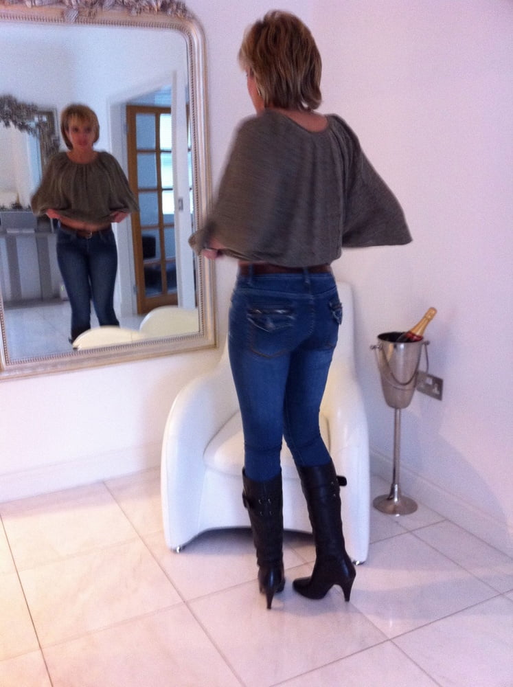 Gestiefelte Milf - Dame sonia
 #99515279