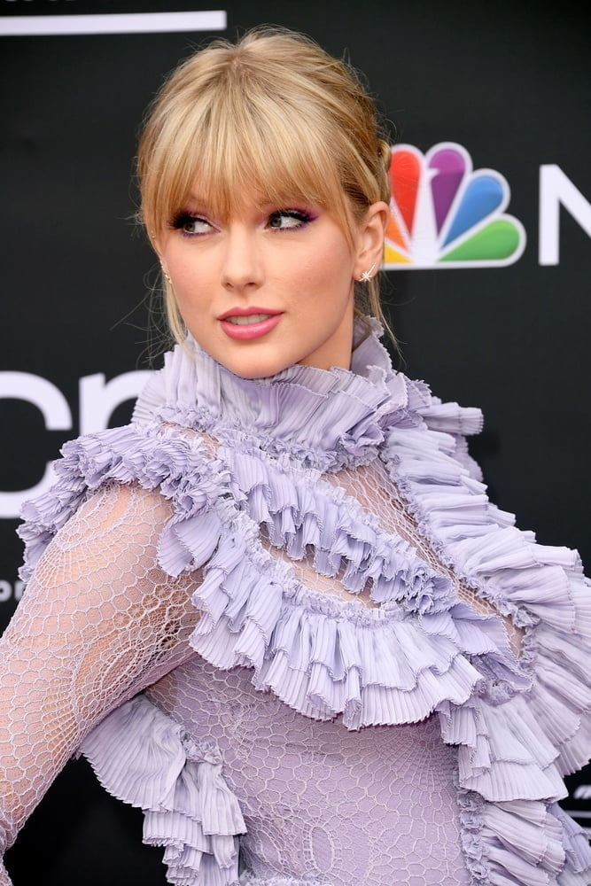 Taylor swift schlaganfall material
 #87464584