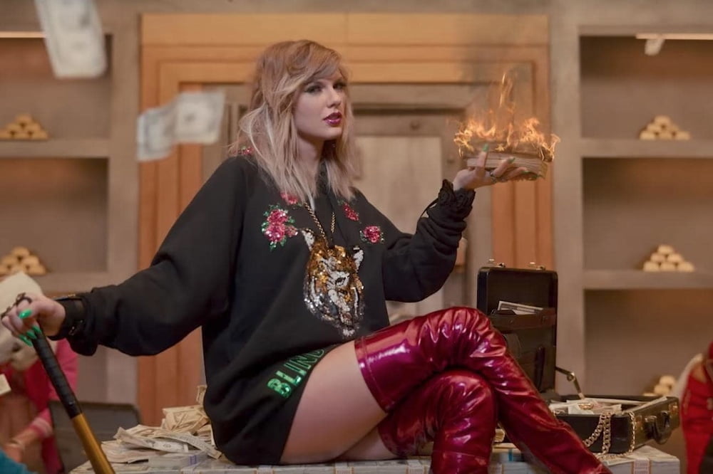 Taylor Swift Stroke Material #87464769