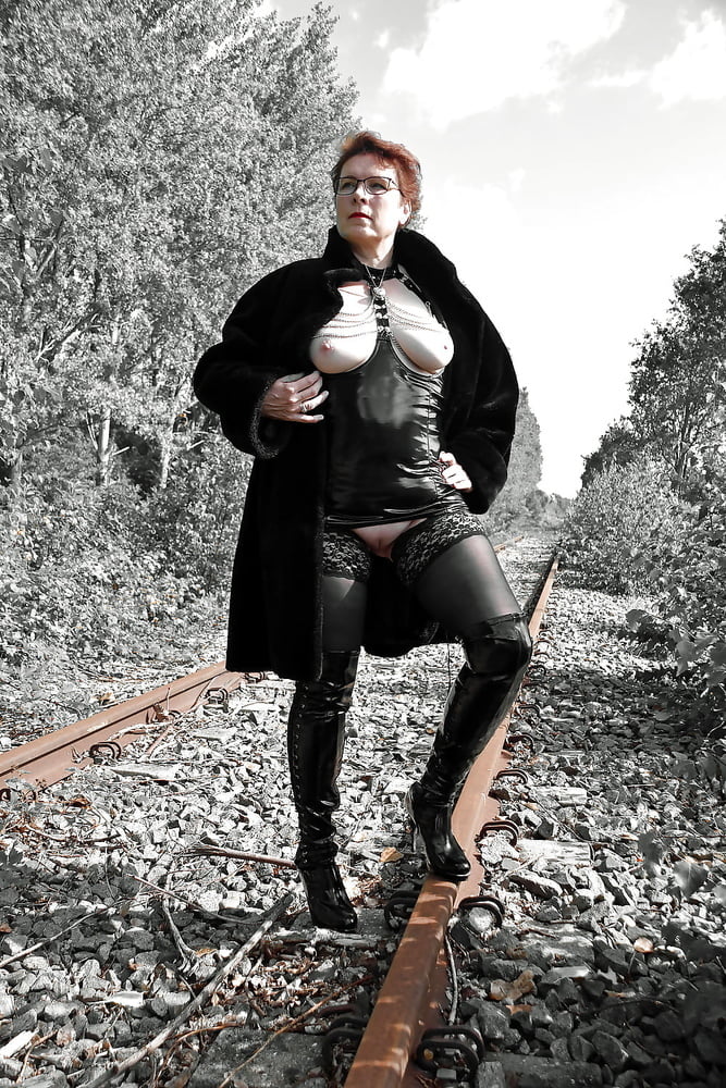 熟女のオマンコ
 #97392967