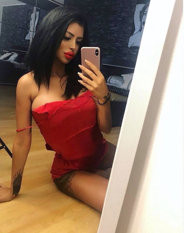 Amazing Babes 7 #98332452