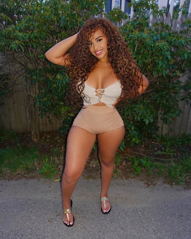 Amazing Babes 7 #98332918