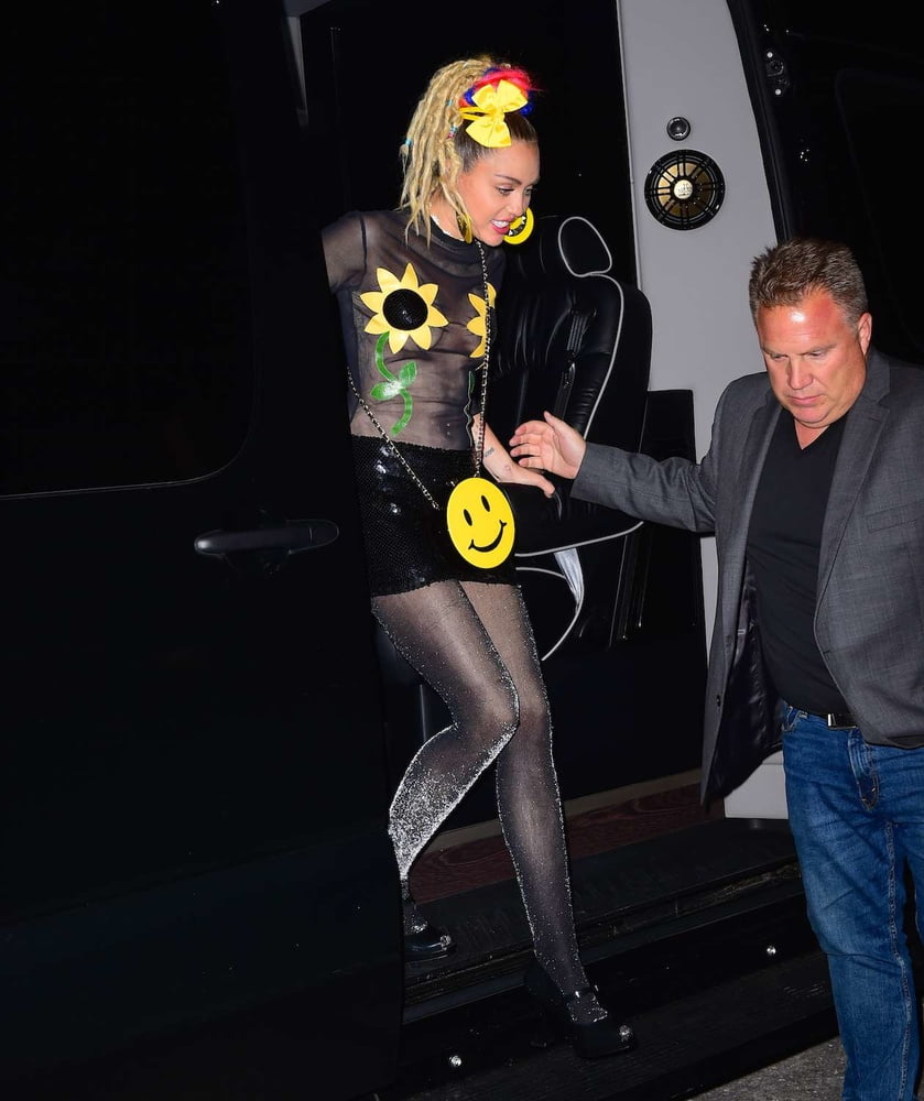 Miley cyrus
 #105121116