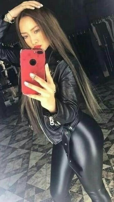Selfies in self isolation, good idea #100910222