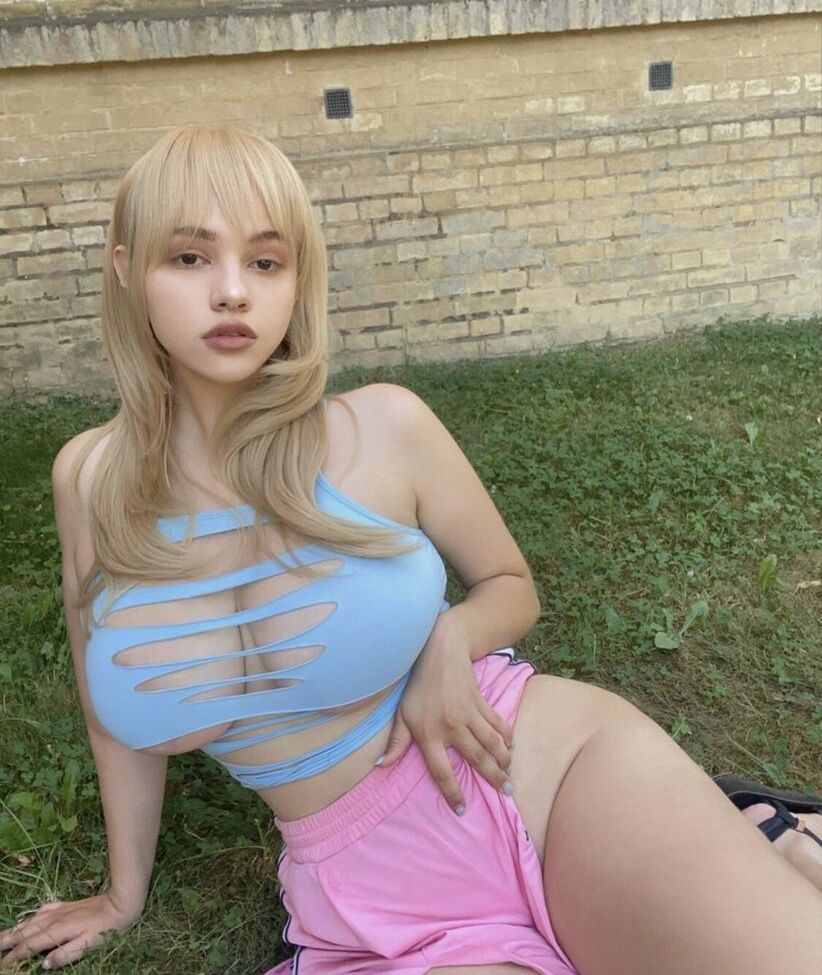 SofiaPika desnuda #109437003