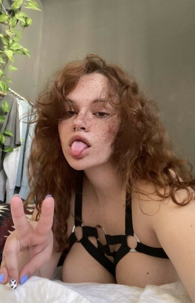 SofiaPika desnuda #109437021