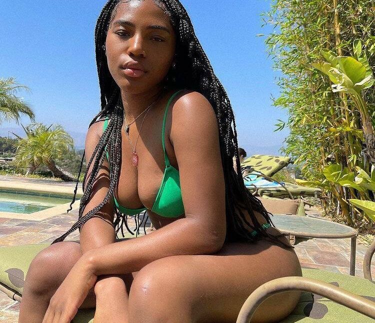 Quenlin Blackwell nude #109138911