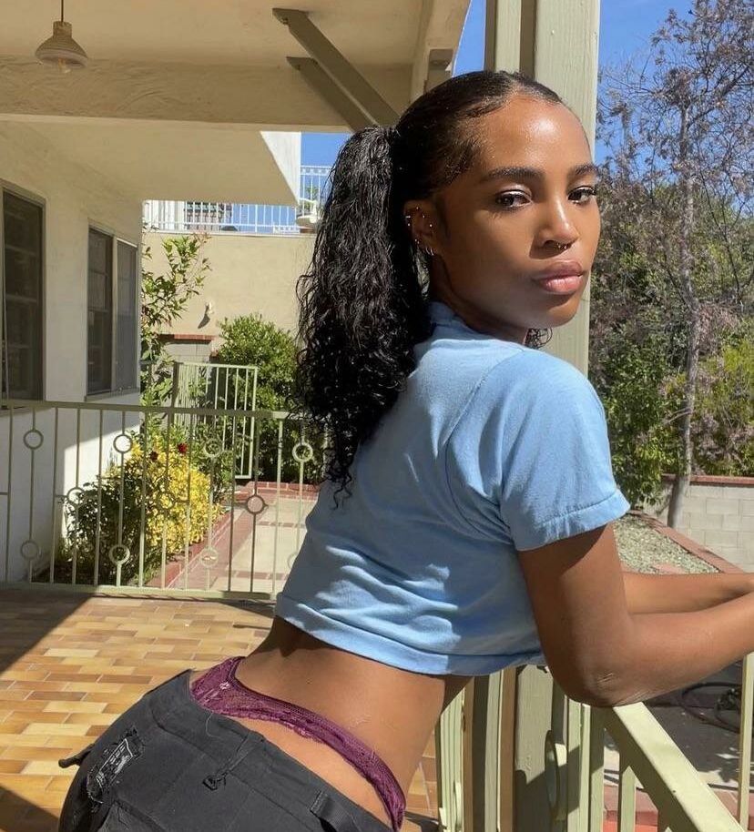 Quenlin Blackwell nude #109138918