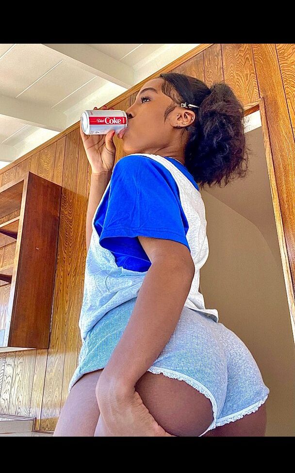 Quenlin Blackwell nude #109138919