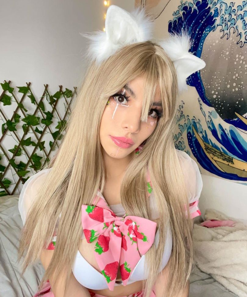 Kanakolove desnuda #108281047