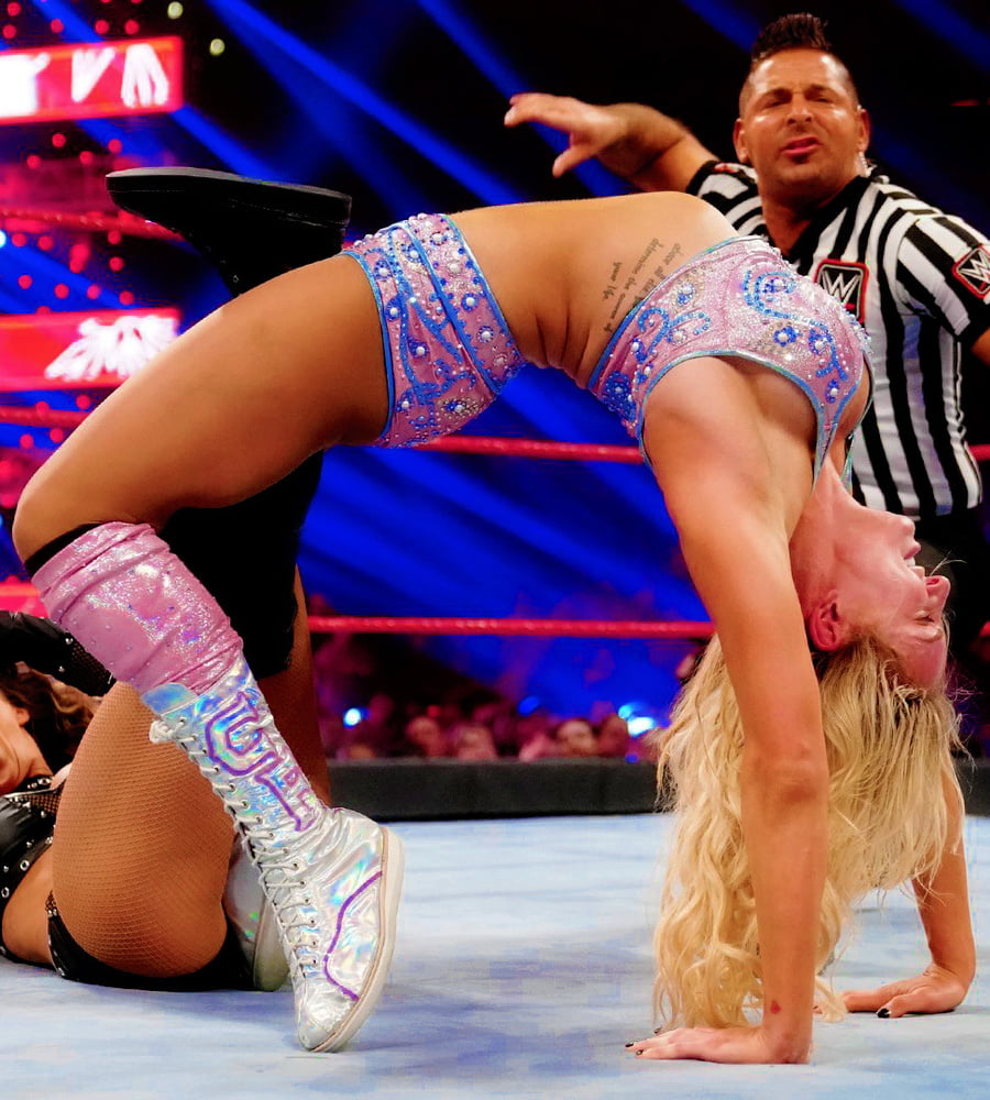 Charlotte Flair de la WWE
 #102857285
