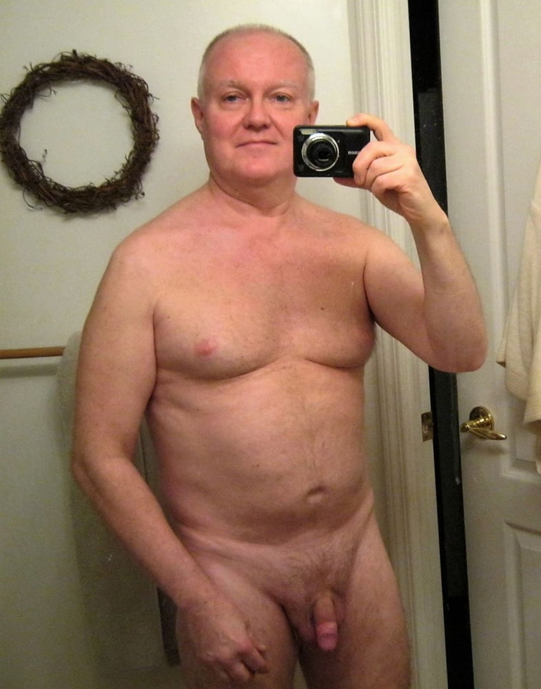 Hermosos hombres desnudos
 #81741392
