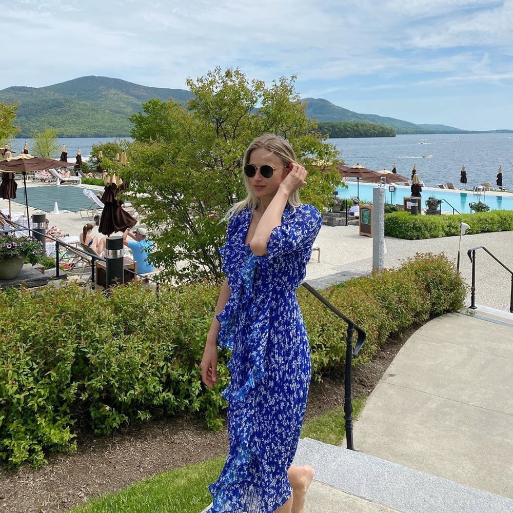Ella Petrushko #106191043