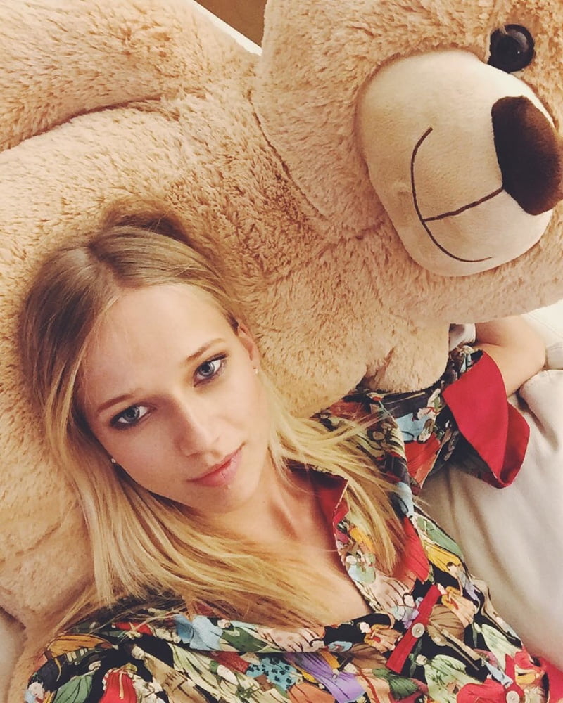 Ella Petrushko #106191058