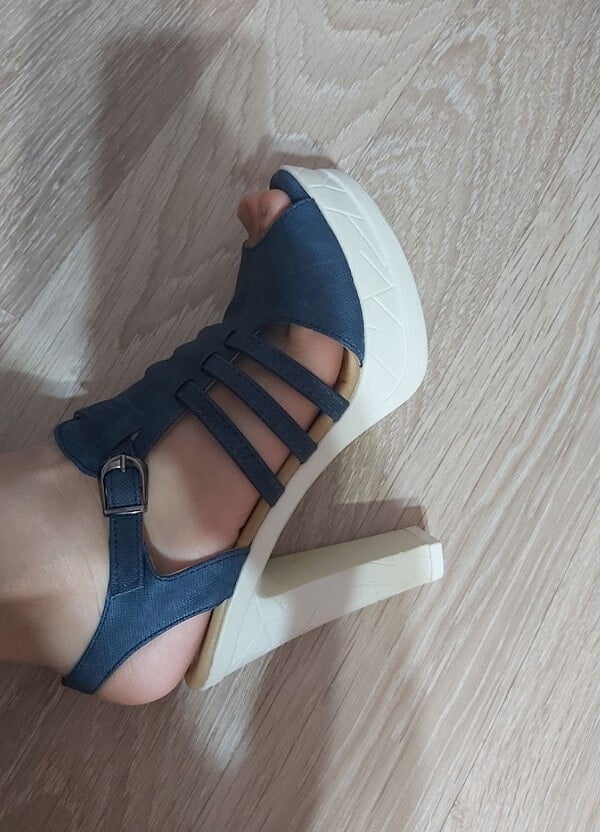 pies de las mujeres turcas, fetiche de los pies, ayak fetisi
 #95123641