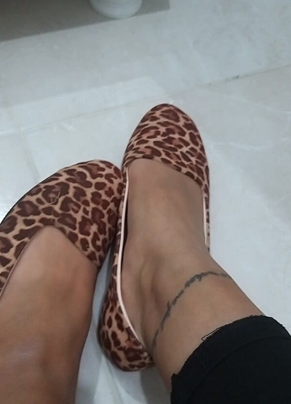 pies de las mujeres turcas, fetiche de los pies, ayak fetisi
 #95123739
