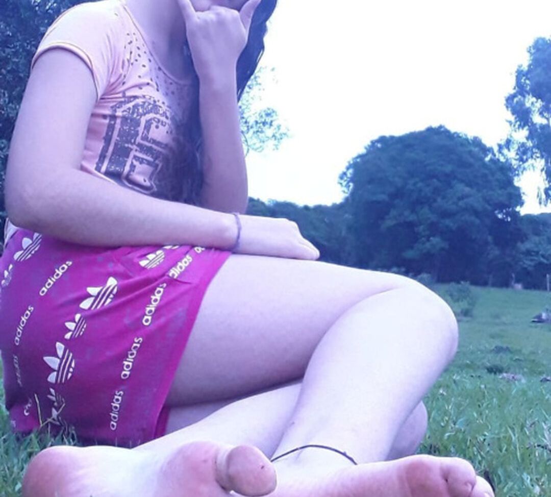 Friend's Pretty Feet nue #109125768