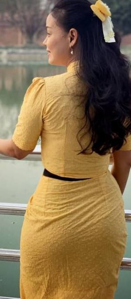 More shapely bums in skirts #106358794