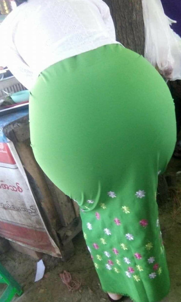More shapely bums in skirts #106358800