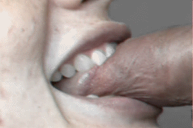 Mordiendo la polla
 #91426009