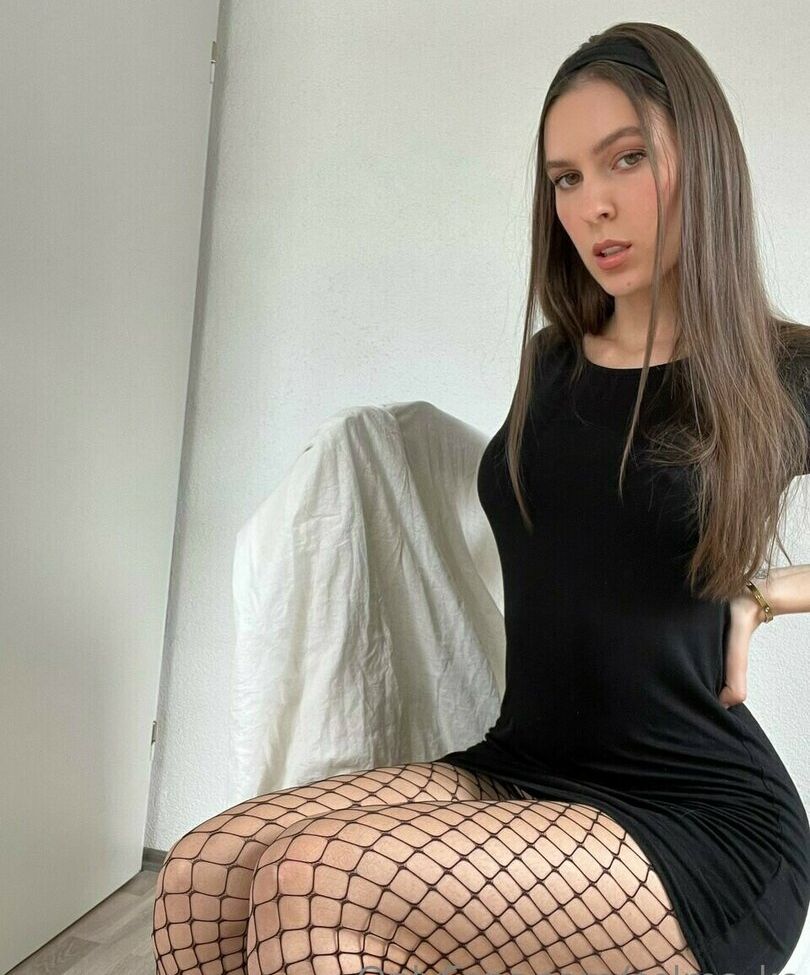 Selma Kostic desnuda #108485725