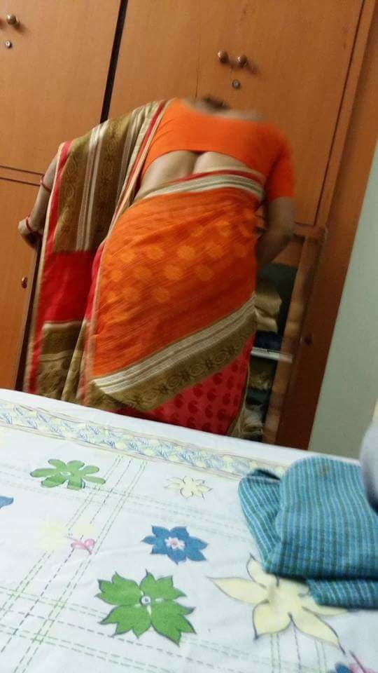 Sexy indische Damen Arsch und Oberschenkel
 #104964897