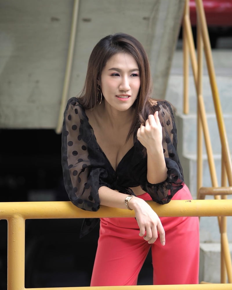 Chinese Beauty Air Hostess #82165896