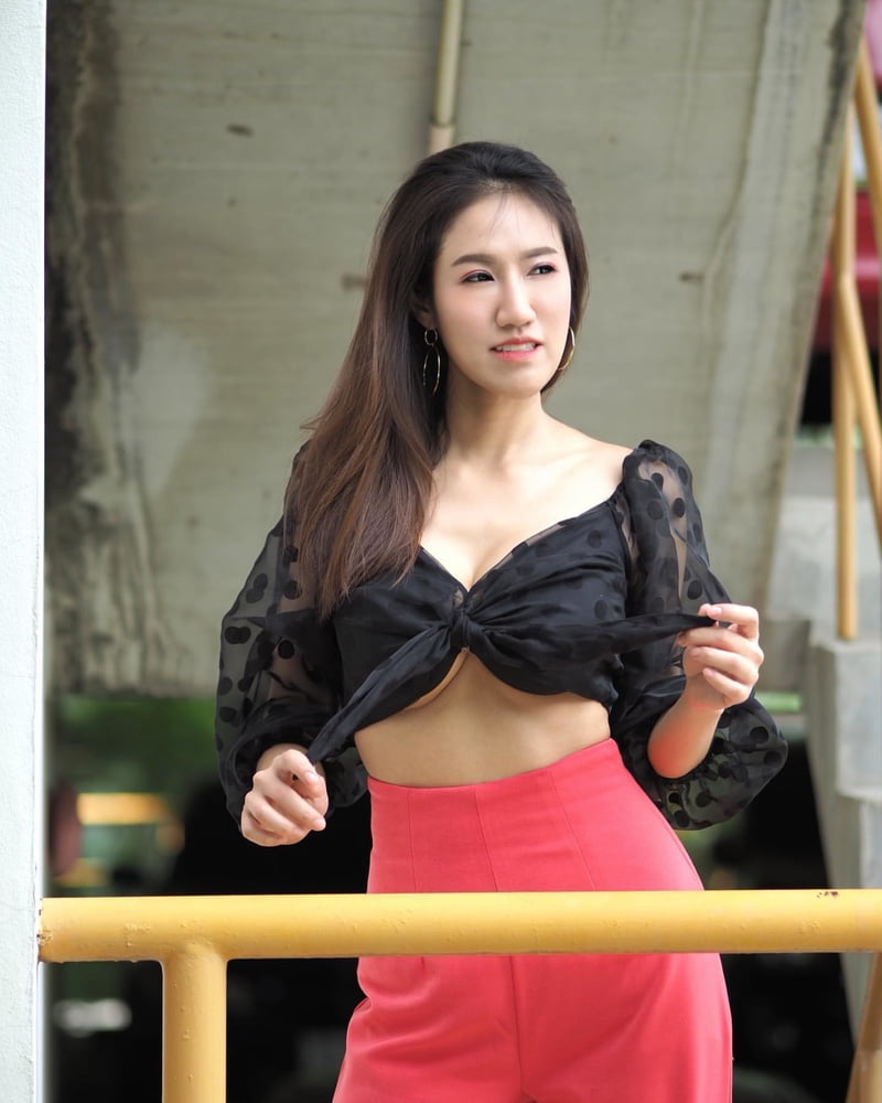 Chinese Beauty Air Hostess #82165899