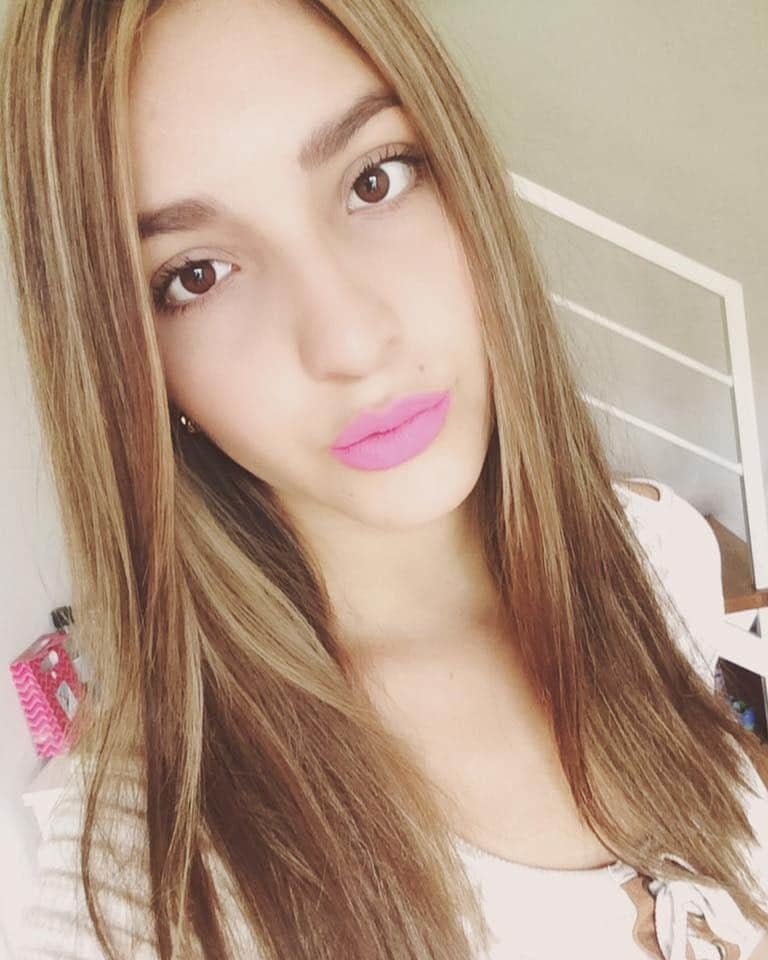 Adriana, Peru #89941044