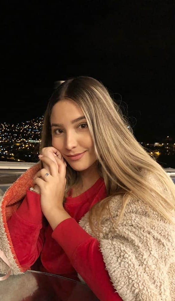 Adriana, Peru #89941154