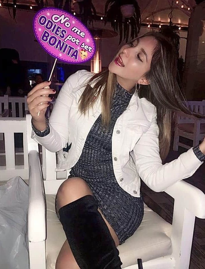 Adriana, Peru #89941160