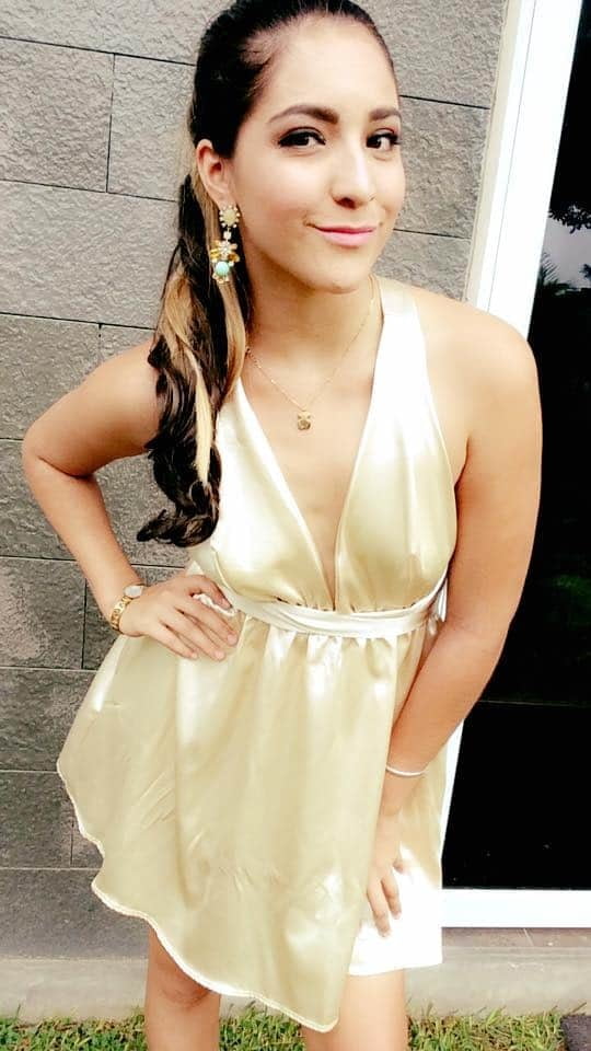 Adriana, Peru #89941170