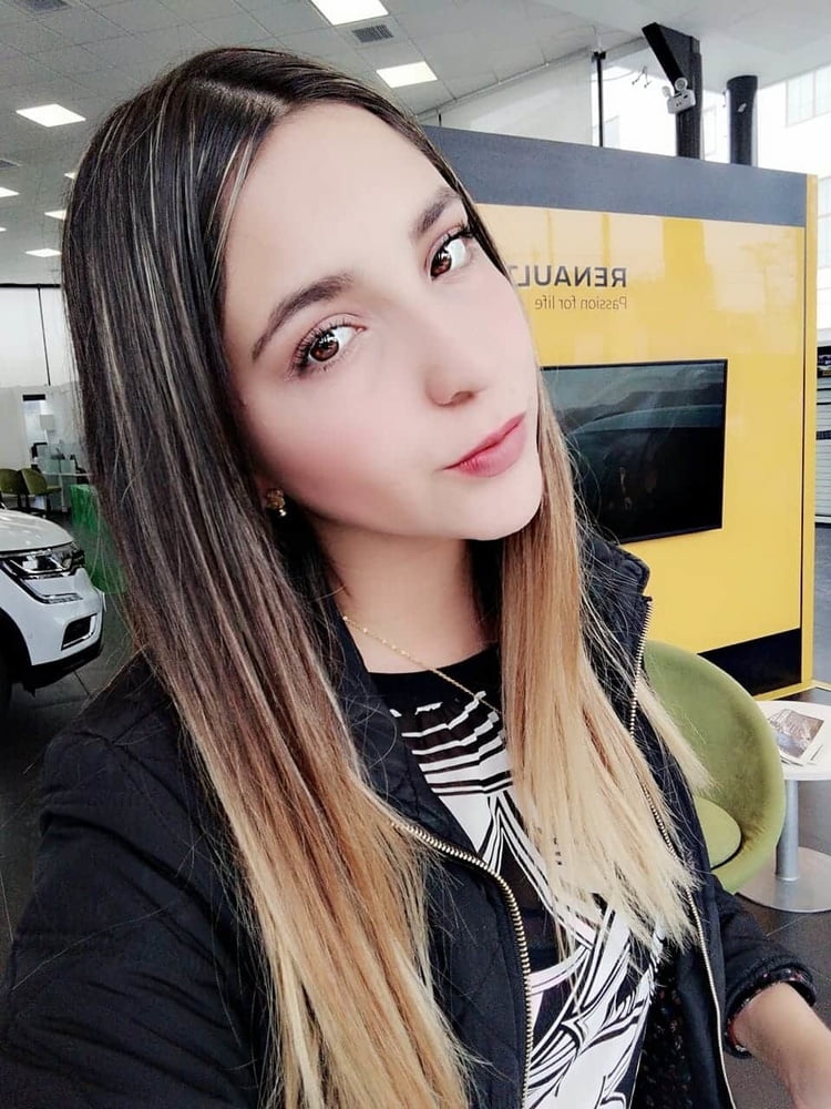 Adriana, Peru #89941174