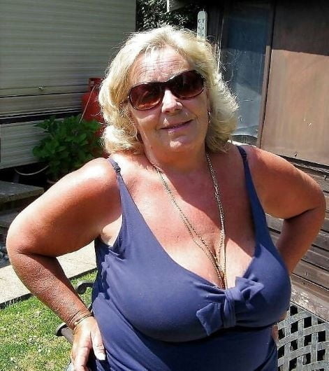 Granny Big Boobs Porn Pics