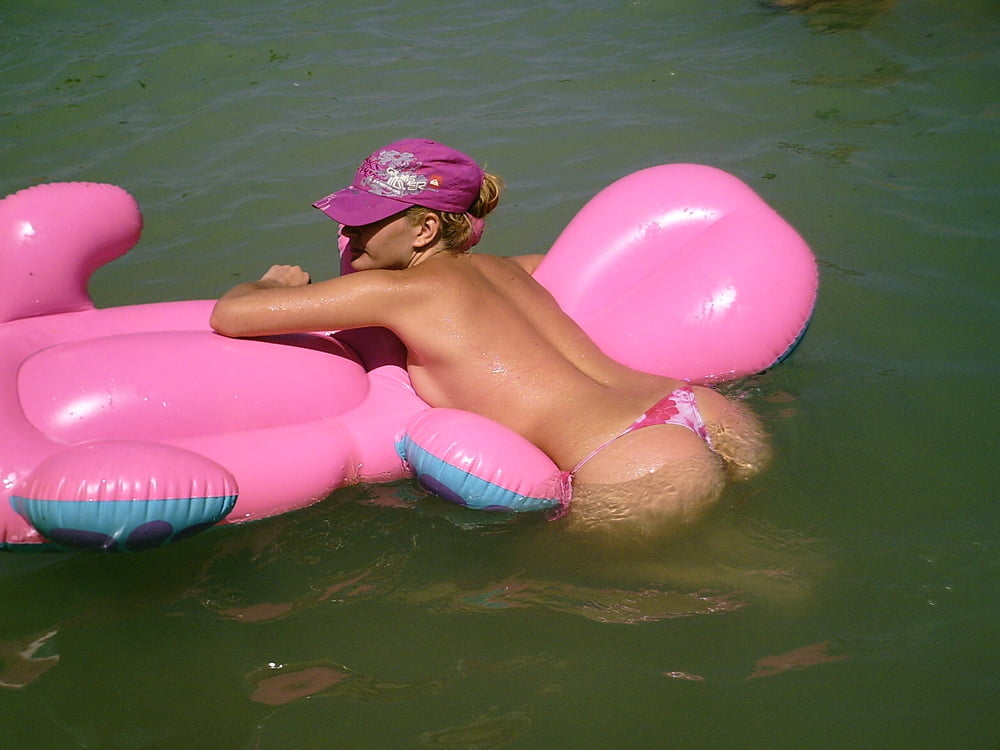 Nude amateur pics - busty girlfriend topless on beach
 #96795109