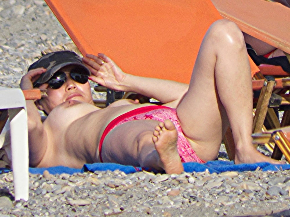 Wife First Topless Beach - French milf big white tits first time topless on the beach Porn Pictures,  XXX Photos, Sex Images #3742027 - PICTOA