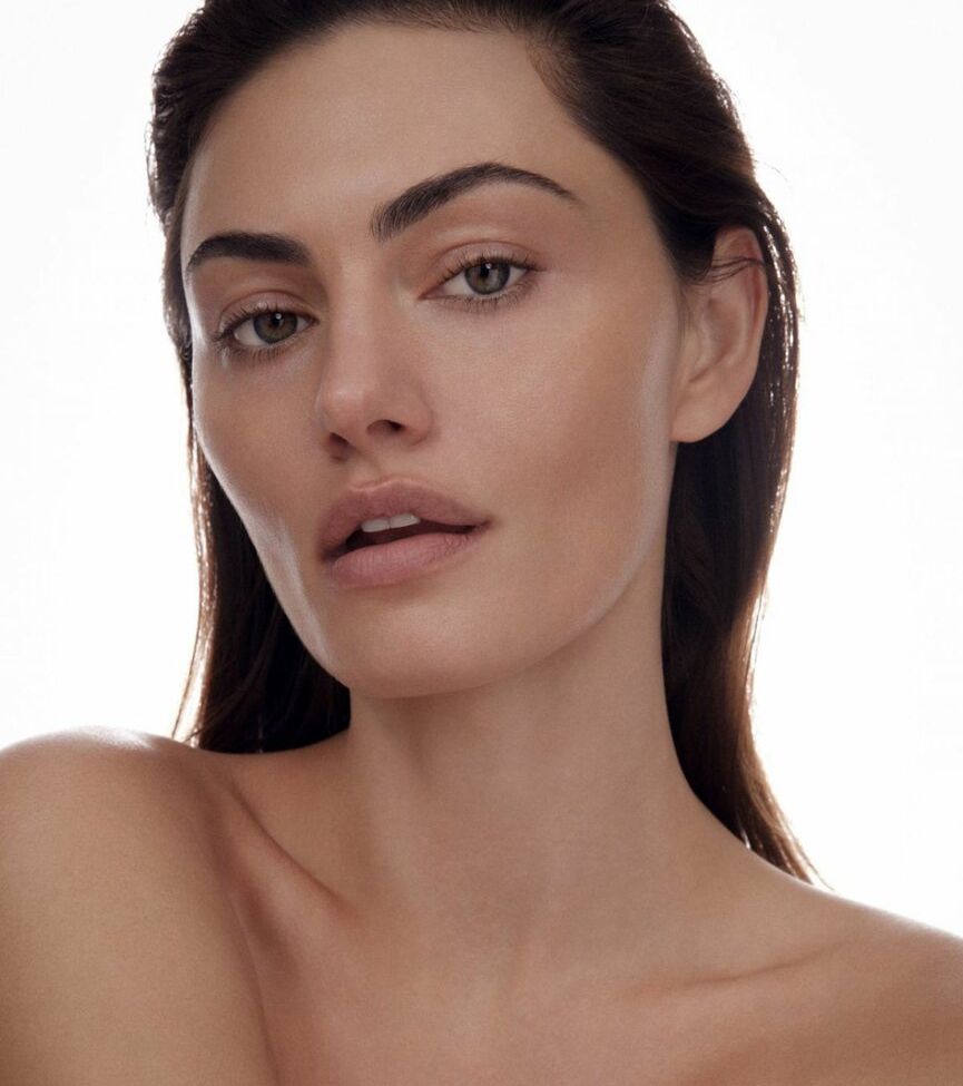 Phoebe Tonkin nuda #108090275