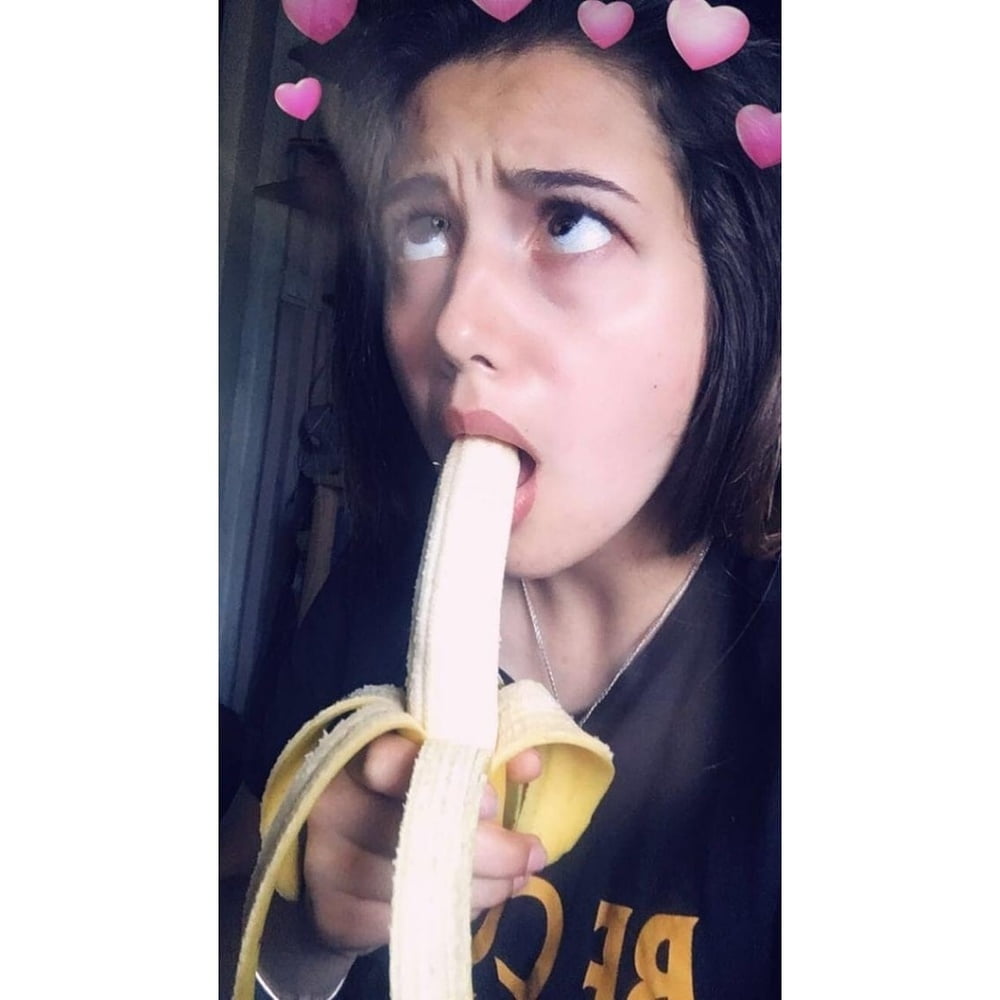 Mädchen lieben Bananen
 #92418750