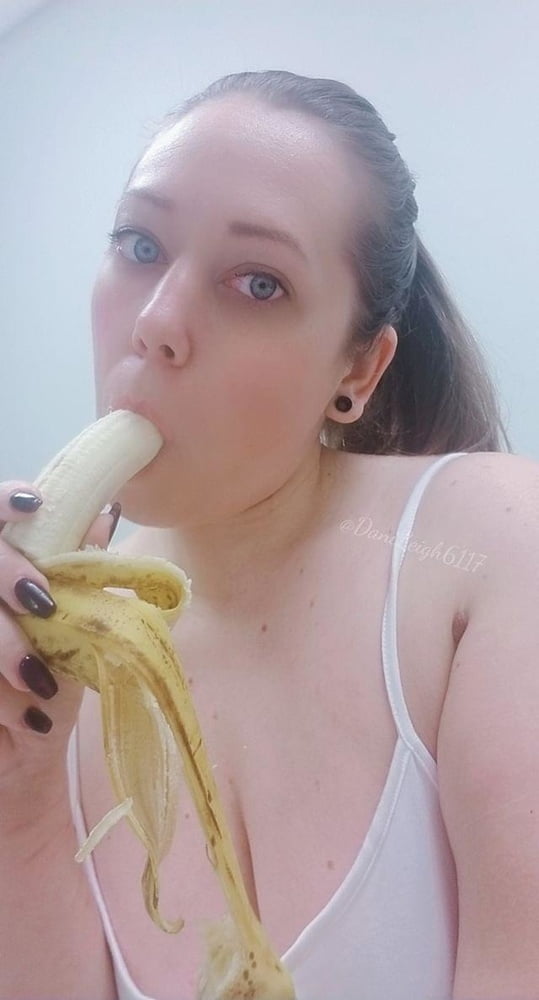 Mädchen lieben Bananen
 #92418758