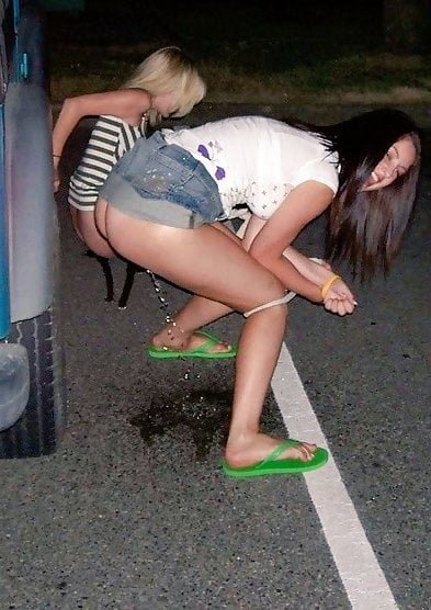 Surprised pee #97367313